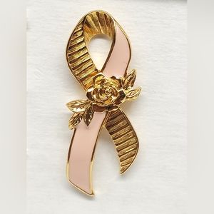 Vintage Avon Breast Cancer Awareness Pin Pink Enamel Gold Tone Metal And Rose